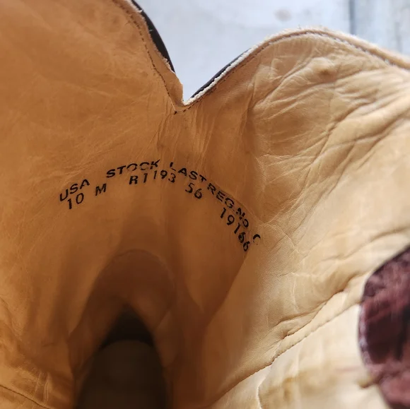 Corral brown with aqua design cowboy boots. Size 10M - Picture 10 of 13